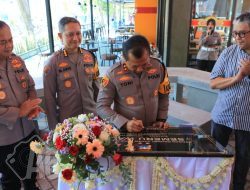 Irjen Pol Toni Harmanto Resmikan Semeru Walk dan Air Mancur Kolam Semeru di Mapolda Jatim