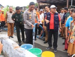 Polres Blitar Kota Bersama Forkopimda Kembali Dropping Air Bersih untuk Warga