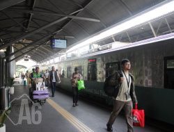 Menjelang Libur Panjang Wafat Isa Almasih, Daop 8 Catat 12.353 Pelanggan KA