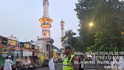 Pengamanan Malam Takbir dan Sholat Idul Fitri 1445 H di Gresik Berlangsung Lancar dan Aman