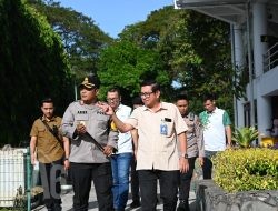 Kapolres Gresik Dampingi Kapolda Jatim Survey SOR Tri Dharma Petrokimia Gresik untuk Bhayangkari Voli Cup 2024