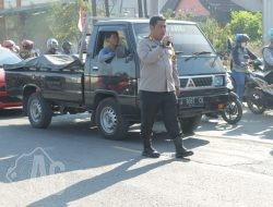 Kapolres Gresik Langsung Bantu Mengurai Kemacetan di Jalan Raya Manyar