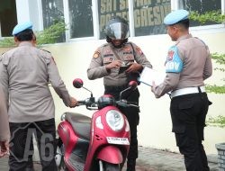 Penegakan Disiplin, Propam Polres Gresik Gelar Pengecekan Kelengkapan Kendaraan Pribadi