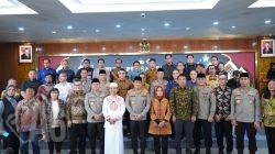 Polri dan Media Bersinergi Berbagi Takjil Serentak di Seluruh Indonesia