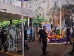 Polisi Amankan Ibadah Paskah di Gereja Katedral Jakarta