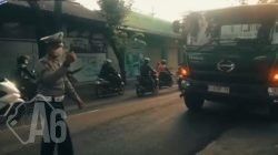 Perketat Aturan Jam Operasional Truk Besar Polsek Menganti Lakukan Penertiban
