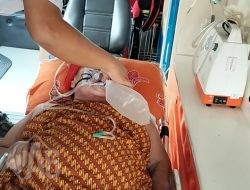 Sepenuh Hati Melayani, Ambulan Gratis Polres Gresik Antar Warga ke Rumah Sakit Ibnu Sina