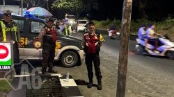 Patroli Blue Light Polsek Pakal Sebagai Bentuk Komitmen Dalam Melayani dan Melindungi Masyarakat