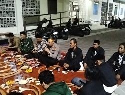 Sinergitas Positif Polsek Pakal Dengan Warga PSHT 17 Ranting Pakal Gelar Doa Bersama Menyambut 1 Muharram