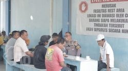 Polantas Menyapa Warga, Satlantas Polres Gresik Edukasi Tertib Berlalu Lintas di Kawasan Pelabuhan