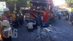 Ambil Haluan Terlalu ke Kanan Tabrakan Truk di Jalan Raya Cerme Tidak Bisa Dihindari