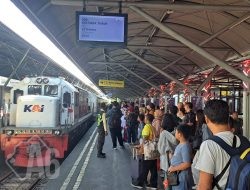 Meriahkan HUT ke-80 RI, KAI Daop 8 Surabaya Hadirkan Perayaan Istimewa di Atas Kereta Api dan Stasiun