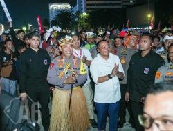 Kapolri dan Mensesneg Tinjau Panggung Rakyat di HI, Masyarakat Antusias