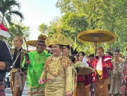 Meriahkan Hari Ulang Tahun ke-80 Republik Indonesia, Mercure Surabaya Grand Mirama Gelar Upacara dan Karnaval