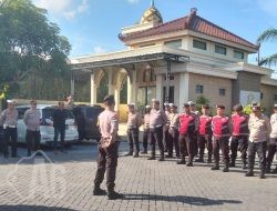 Apel Siaga 1 Polsek Pakal Berkomitmen Untuk Memberikan Rasa Aman Kepada Masyarakat