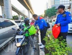 Buruh KSPSI dan Polri Adakan Baksos, Ratusan Paket Sembako Dibagikan ke Warga