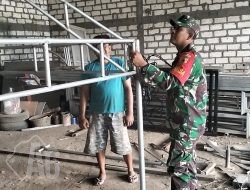 Babinsa Koramil 0817/09 Balongpanggang Laksanakan Anjangsana ke Bengkel Las Makmur Jaya