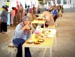Tempat Ideal Untuk Keluarga dan Komunitas, Food Court Cagak Agung Cerme