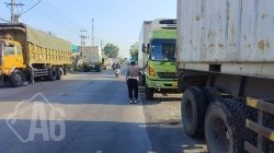 Giat Polsek Menganti Laksanakan Himbauan Kepada Pengemudi Truk Agar Mematuhi Jam Larangan Operasional