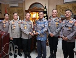 Jajaran Divhumas Polri Laksanakan Anjangsana ke Jend. Pol (Purn) Da’i Bachtiar