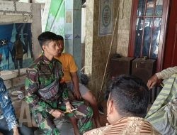 Pererat Silaturahmi, Babinsa Koramil Duduksampeyan Sambangi Warga Lewat Komsos