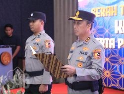 Pimpin Sertijab dan Pengantar Purna Tugas, Kadivhumas Polri Tekankan untuk Selalu Berbuat yang Terbaik