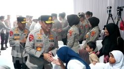 Wakapolri Berikan Santunan dan Bakti Sosial ke Warga Sekitar SMA Kemala Taruna Bhayangkara Bogor