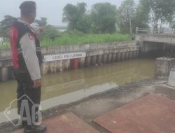 Patroli Kota Presisi Unit Samapta Polsek Pakal Dalam Rangka Antisipasi Banjir Luapan Kali Lamong