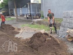 Karya Bakti Babinsa Cerme Bersama Warga Percepat Pembangunan di Wilayah