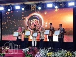 Kemendukbangga/BKKBN Perwakilan BKKBN Provinsi Jawa Timur Raih Penghargaan di Ajang KI Awards Jawa Timur 2025
