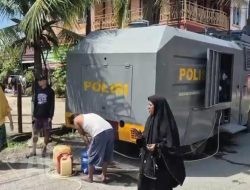 Polri dan BPBD Kota Padang Salurkan Air Bersih ke Lokasi Terdampak, Pastikan Kebutuhan Warga Terpenuhi