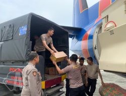 Polri Kembali Saluran 2,1 Ton Bantuan Logistik ke Aceh Tengah