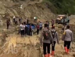 Polri, TNI dan Pemda Tembus Medan Ekstrem, Pastikan Kehadiran Negara bagi Warga Terisolasi di Pining Gayo Lues