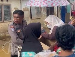 Polri Salurkan Bantuan Sembako untuk Warga Terdampak Banjir Bandang di Gurun Laweh