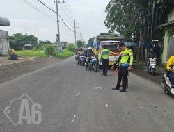 Jalan Raya Kepatihan Makan Korban Pengendara Motor Tewas Setelah Tabrakan Dengan Mobil Pickup