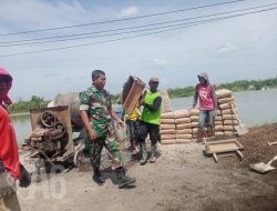 Babinsa Bungah Turut Sukseskan Pembangunan Jalan Desa Sidokumpul