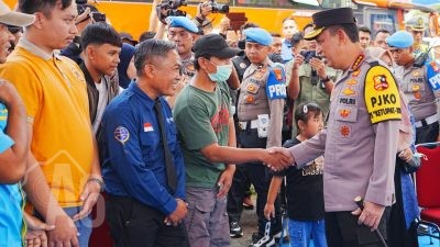 Kapolri Lepas 80 Bus Mudik Gratis, Pastikan Kesiapan Sopir Antar Masyarakat ke Tujuan