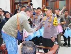 Tinjau Stasiun Tugu DIY, Kapolri Pastikan Puncak Arus Mudik Berjalan Aman