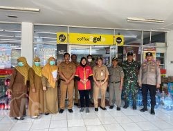 Sidak Mamin Jelang Lebaran, Koramil Duduksampeyan Pastikan Produk Aman Dikonsumsi