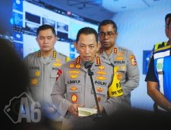 Tinjau Jasa Marga Command Center, Kapolri Pastikan Penanganan Arus Balik Berjalan Lancar dan Aman