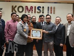 Komisi III DPR RI Beri Penghargaan ke Kapolres Metro Bekasi atas Keberhasilan Kawal Konflik antara Warga dengan Pengembang Secara Damai