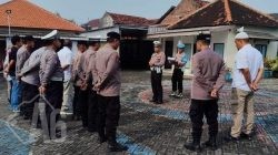 Giat Rutin Polsek Menganti Apel Pagi Cek Kehadiran dan Kedisiplinan Anggota Sebelum Terjun ke Lapangan