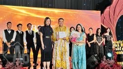 The Symphony of Nineteen Meriahkan Puncak Perayaan 19 Tahun Mercure Surabaya Grand Mirama