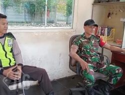 Komsos Babinsa Kebomas Rangkul Security Demi Lingkungan Kerja yang Aman