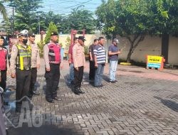 Apel Pagi Polsek Pakal Meningkatkan Disiplin, Tanggung Jawab, Memberikan Pelayanan Prima Kepada Masyarakat