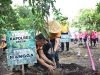 Peduli Lingkungan, Polres Gresik Bersama Bhayangkari Tanam Puluhan Pohon Produktif